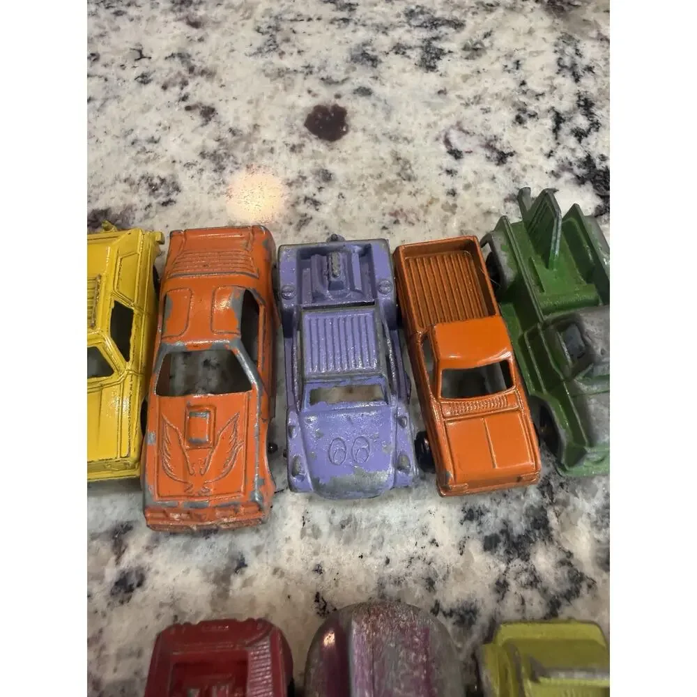 Lot of 11 Vintage Tootsietoy Diecast Cars & Trucks Mixed Models Chicago USA